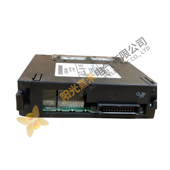 GE FANUC IC693ALG391 Series 90-30 Control Module